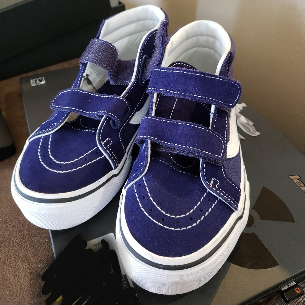 NEW Vans
